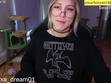 webcam girl alexa_dream live cam image #6562475