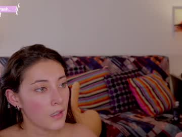 webcam girl kellytesh live cam image #1753914