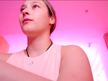 webcam girl aveksmr live cam image #5311433