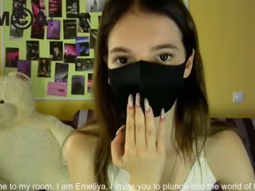 webcam girl emeliya_wer live cam image #2405122