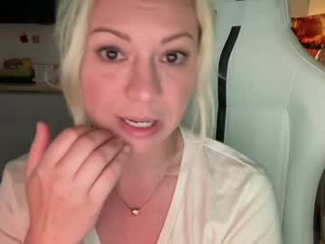 webcam girl kiradivine live cam image #4448578