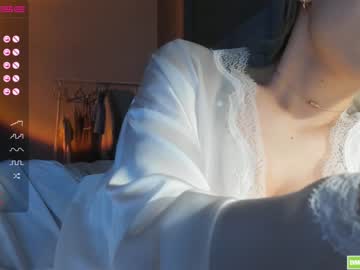 webcam girl hee_jin live cam image #2899674