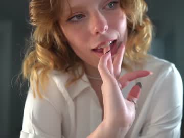 webcam girl crimsonxrapture live cam image #1286702