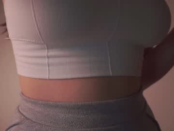webcam girl helenmoors live cam image #3976302