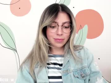 webcam girl aliciawonder_ live cam image #4333189