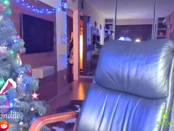webcam girl bestblondiiecb live cam image #3495785