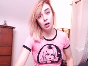 webcam girl eeeveee live cam image #81663