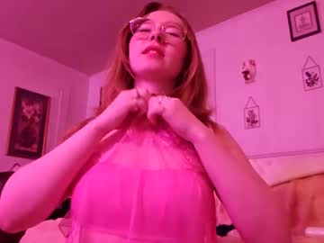 webcam girl luckylychee live cam image #7010524