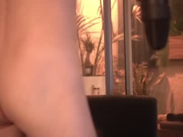 webcam man charlieonline live cam image #873769