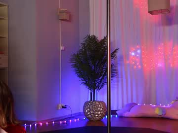 webcam girl kittycaitlin live cam image #6021537