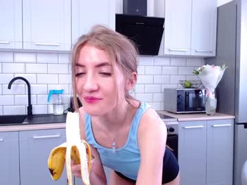 webcam girl ella__sweety live cam image #1167934