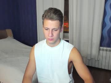 webcam man purple_gang live cam image #527075