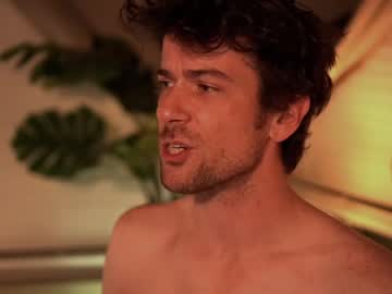 webcam man charlieonline live cam image #3457163