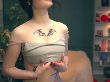 webcam girl ella_knockers live cam image #1190247