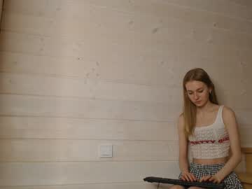 webcam girl princess__aurora live cam image #3746411