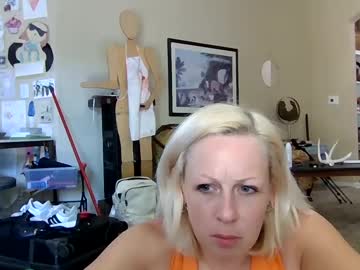 webcam couple lucyloveslookers78240 live cam image #7043514