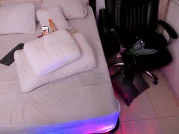 webcam girl anasstaciass live cam image #3866106