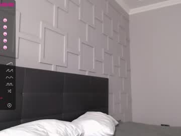 webcam girl small_blondee live cam image #1571731