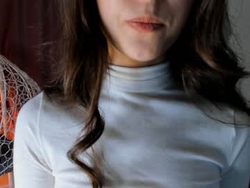 webcam girl emilybatee live cam image #4013001