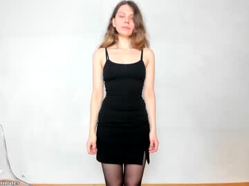 webcam girl giveyouelevenminutes live cam image #2705961