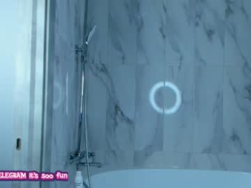 webcam girl your__voice live cam image #1904404