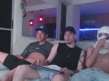webcam man fratguysonline live cam image #4815260