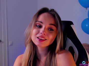webcam girl misss_vikki live cam image #2894324