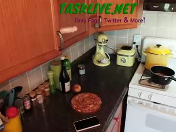 webcam couple task_manager live cam image #3188954