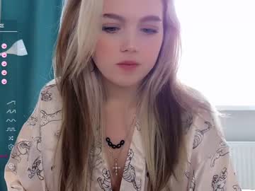 webcam girl small_blondee live cam image #5411344