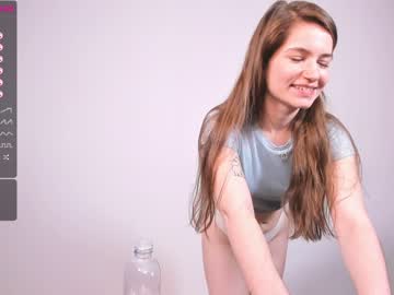 webcam girl rosalie_cute live cam image #4118836