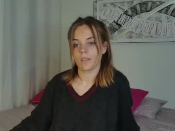 webcam girl hey_toni_ live cam image #3284110