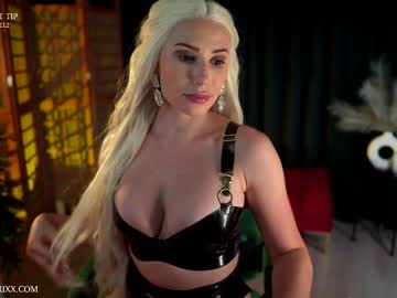 webcam girl provocatrixx live cam image #4499761
