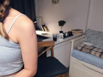 webcam girl _honey_boney_ live cam image #7049399