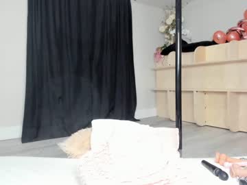 webcam girl fit_american_girl live cam image #5790156
