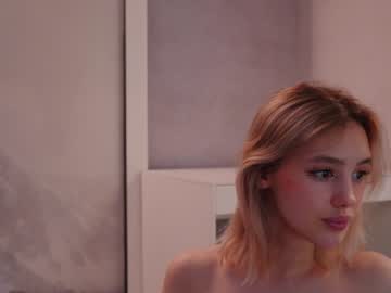 webcam girl angella_kleee live cam image #3928925