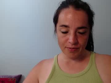 webcam girl melaniebiche live cam image #3813837