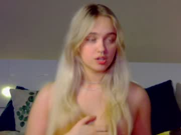 webcam girl evi_wow live cam image #4199667