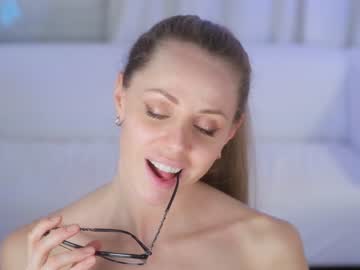 webcam girl eva_fashionista live cam image #1604785