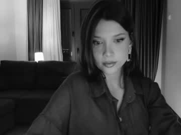 webcam girl bitter_moon live cam image #5365146