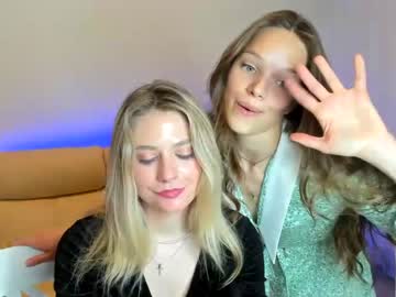 webcam couple elsa_goold live cam image #2183155