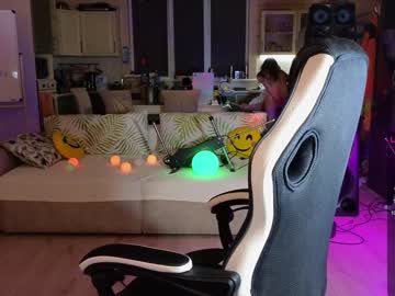 webcam girl misss_viki live cam image #4412871