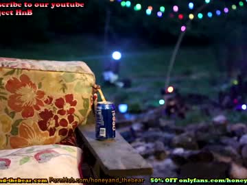 webcam couple honeyand_thebear live cam image #2064437