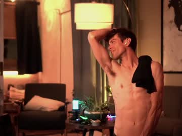 webcam man charlieonline live cam image #2331858