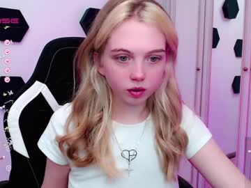 webcam girl small_blondee live cam image #4274036