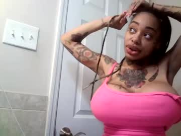webcam girl creamyexotica live cam image #938424