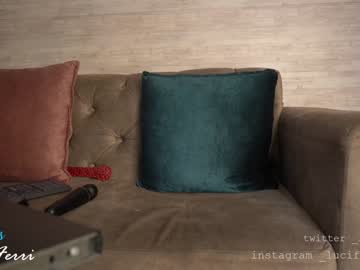 webcam girl lucia_ferri live cam image #2129441