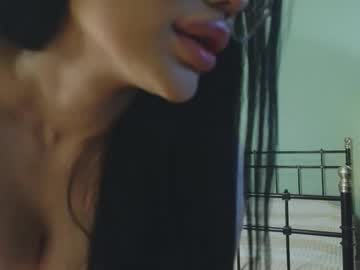 webcam girl hungry_world live cam image #7034576