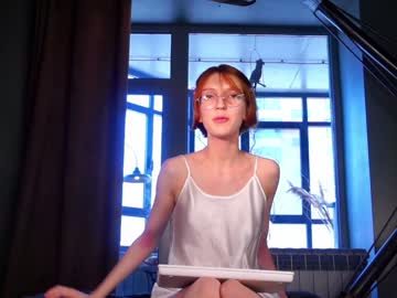 webcam girl breeesser live cam image #7010987