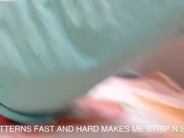 webcam girl lets_slip_and_slide live cam image #5412616