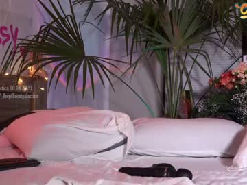webcam girl _deepthroatgalactica live cam image #4175324